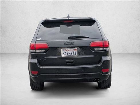 Used 2018 Jeep Grand Cherokee Altitude image 6