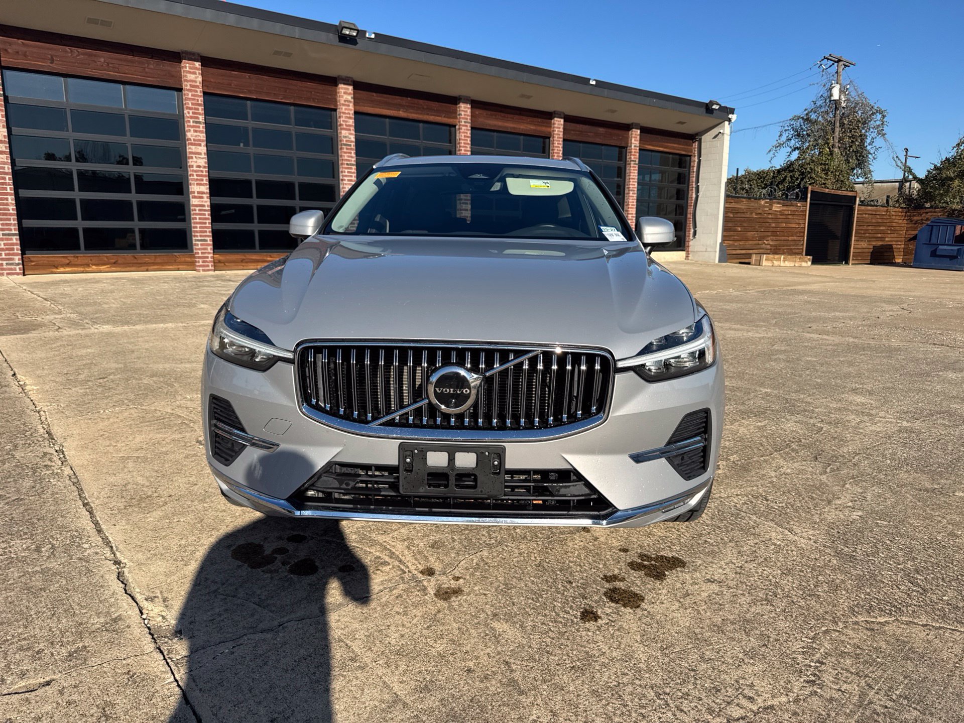 Used 2023 Volvo XC60 B5 Plus w/ Protection Package Premier FWD image 2