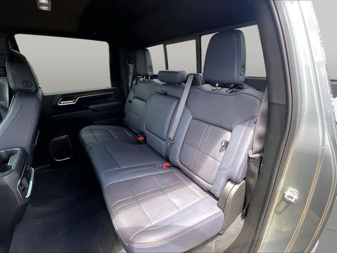 Used 2025 Chevrolet Silverado 2500 High Country w/ Technology Package AWD/4WD image 20