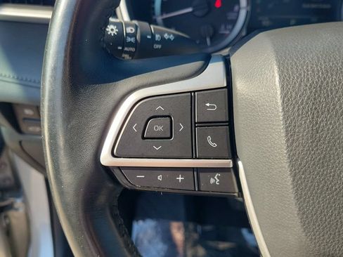 Used 2023 Toyota Highlander XLE FWD image 21