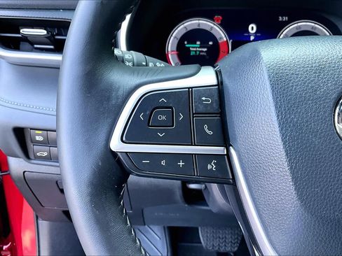 Used 2026 Toyota Highlander XSE AWD/4WD image 23