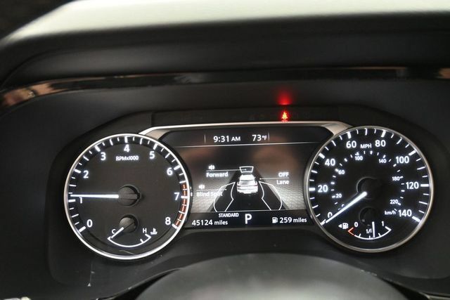 Used 2025 Nissan Pathfinder SV FWD image 9