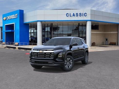 New 2026 Chevrolet Equinox LT w/ Convenience Package II FWD image 8