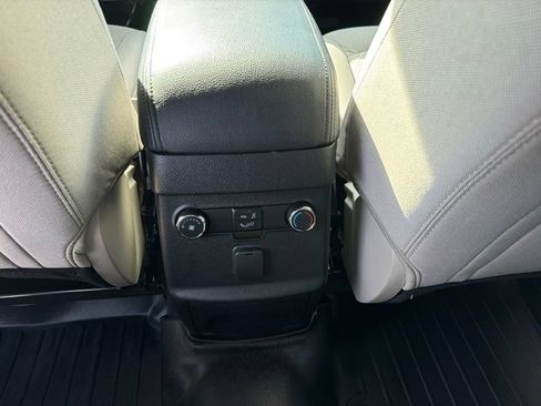 Used 2018 Ford Explorer 4WD image 17