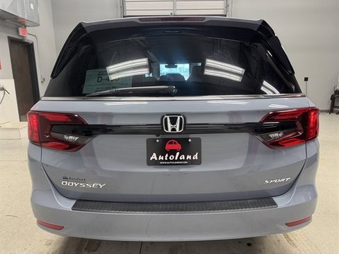 Used 2023 Honda Odyssey Sport image 6
