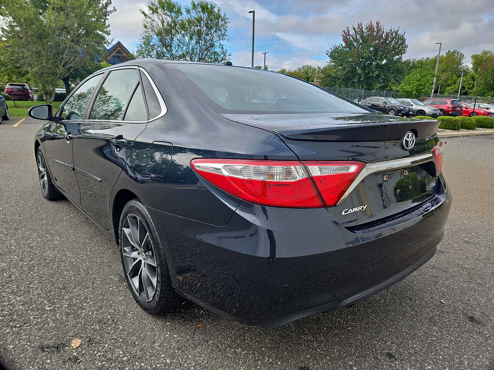 Used 2016 Toyota Camry XSE w/ Moonroof Package FWD image 4