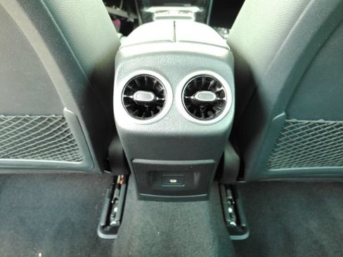 Used 2025 Mercedes-Benz CLA 250 4MATIC image 29