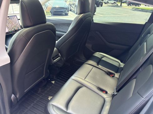 Used 2021 Tesla Model Y Long Range AWD/4WD image 15