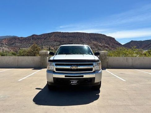 Used 2011 Chevrolet Silverado 1500 LT AWD/4WD image 5