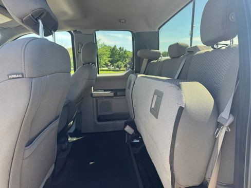 Used 2017 Ford F250 XLT w/ Camper Package AWD/4WD image 9