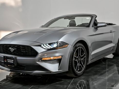 Used 2023 Ford Mustang Premium image 5