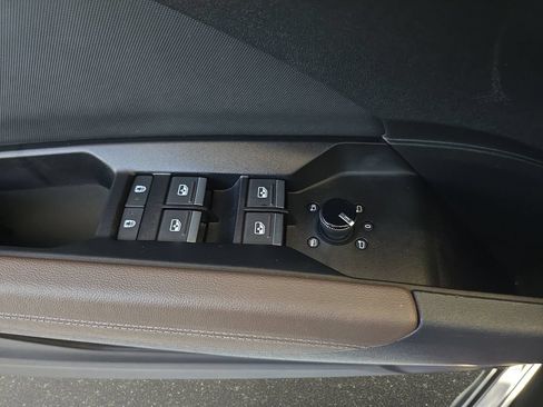 Certified 2023 Audi Q4 e-tron Premium Plus AWD/4WD image 31