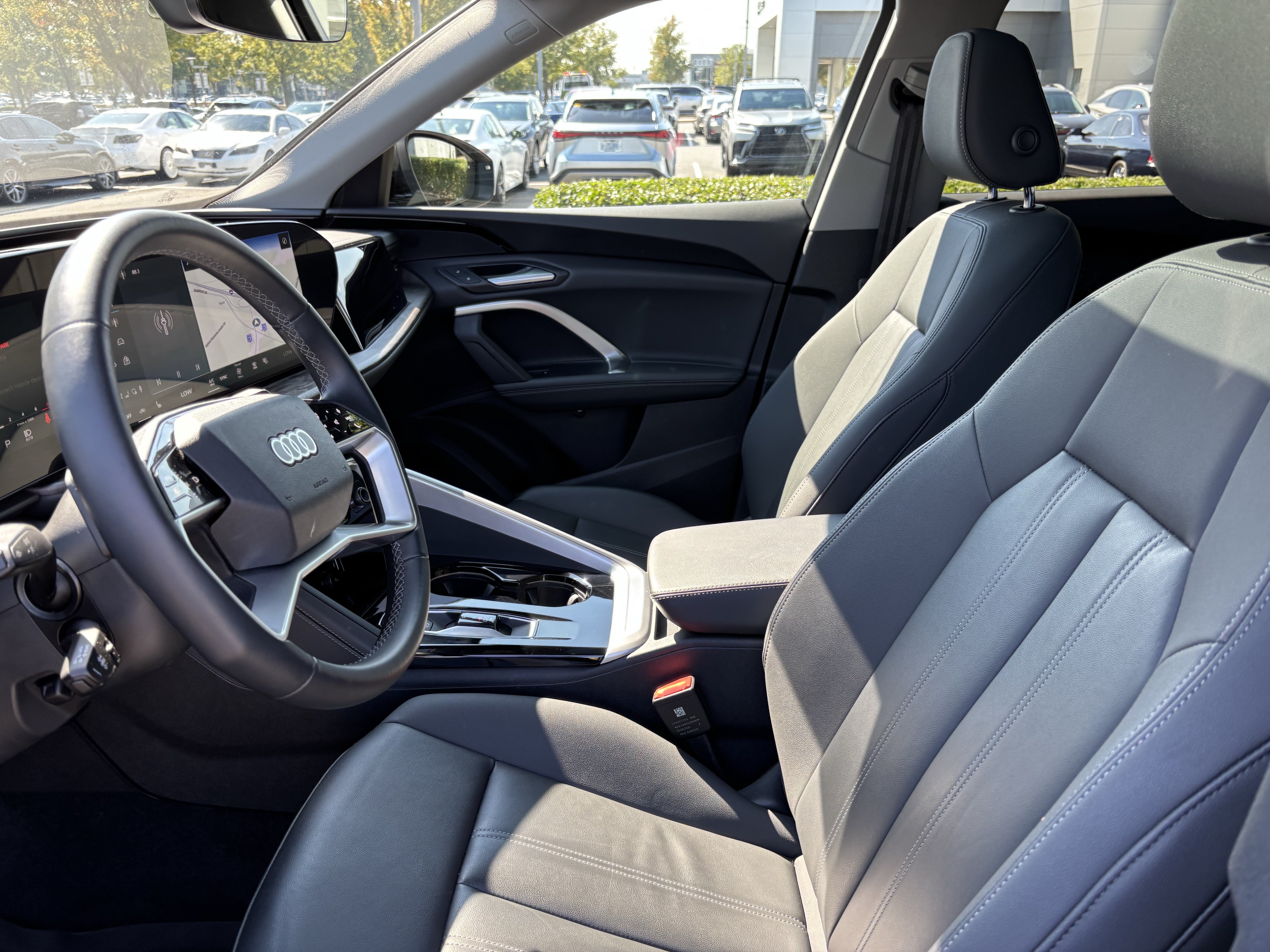 Used 2025 Audi Q5 Premium w/ Convenience Package AWD/4WD image 17
