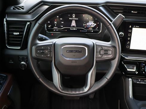Certified 2025 GMC Sierra 2500 Denali Ultimate image 13