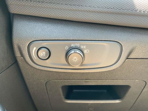 Used 2025 Chevrolet TrailBlazer LT FWD image 30