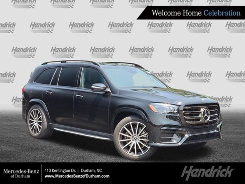 Used 2026 Mercedes-Benz GLS 450 4MATIC image 1