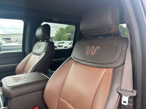 Used 2025 Ford F350 King Ranch w/ FX4 Off-Road Package image 7