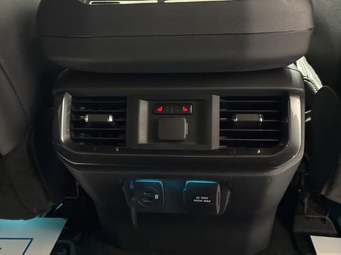 Used 2022 Ford F150 Lariat w/ Equipment Group 502A High image 28