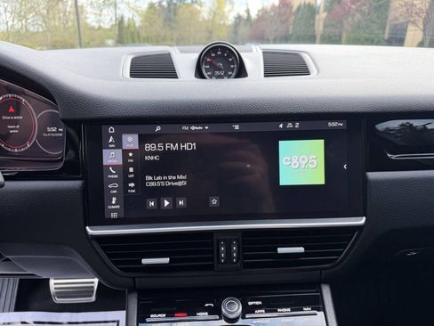 Used 2019 Porsche Cayenne S w/ Premium Package AWD/4WD image 20