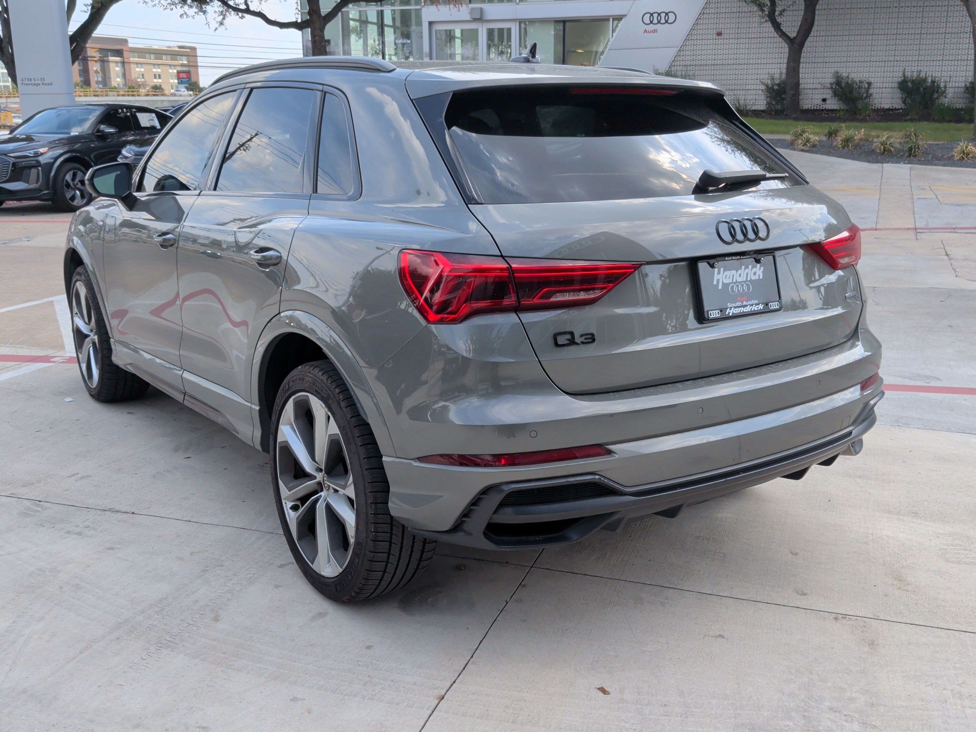 Used 2022 Audi Q3 2.0T Premium Plus AWD/4WD image 8