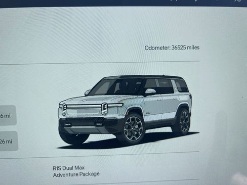 Used 2025 Rivian R1S Adventure image 11