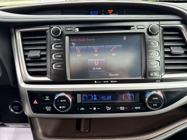 Used 2018 Toyota Highlander XLE w/ Protection Package #3 AWD/4WD image 14