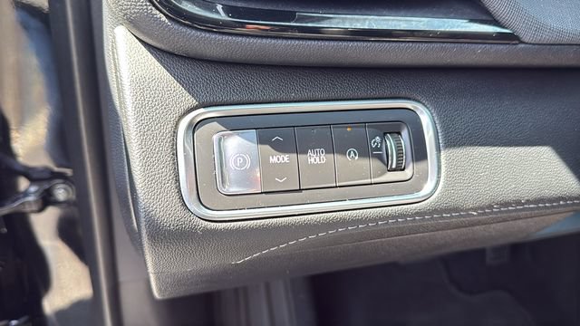 Used 2025 Buick Enclave Preferred FWD image 14