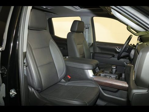 Used 2023 GMC Sierra 1500 SLT w/ SLT Convenience Package image 34