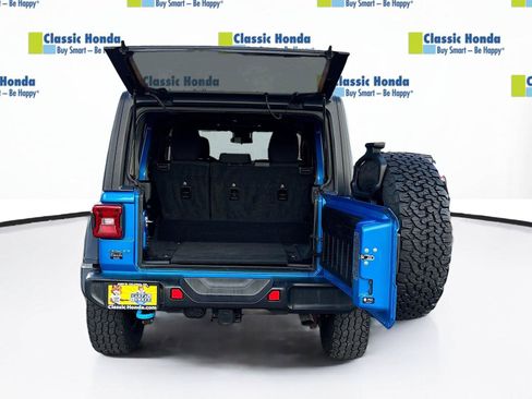 Used 2024 Jeep Wrangler Unlimited Rubicon 4xe AWD/4WD image 29