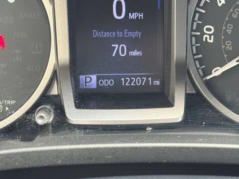 Used 2019 Toyota Tacoma SR5 RWD image 19
