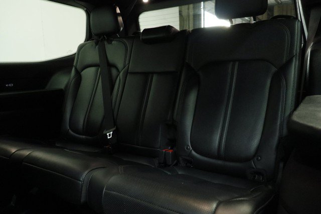 Used 2024 Jeep Wagoneer Series II w/ Flexible Seating Group RWD image 30