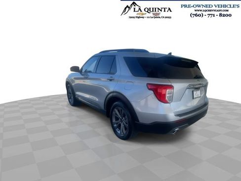 Used 2022 Ford Explorer XLT w/ Equipment Group 202A RWD image 6