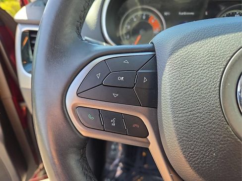 Used 2019 Jeep Cherokee Limited AWD/4WD image 22