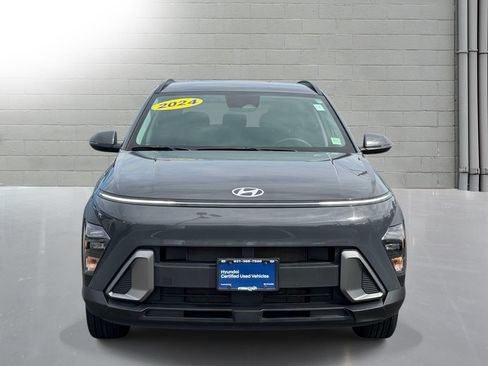 Used 2024 Hyundai Kona SEL AWD/4WD image 2