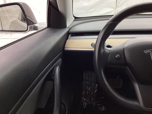 Used 2018 Tesla Model 3 Mid Range RWD image 33