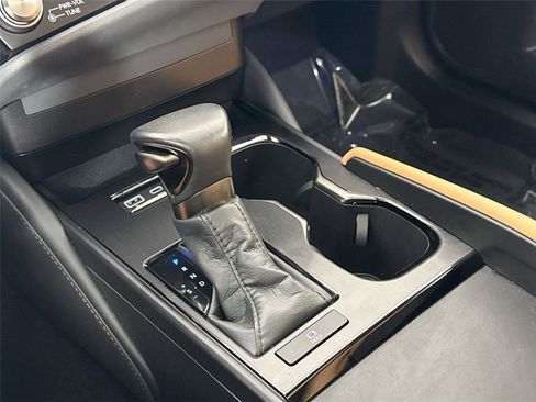 Used 2023 Lexus ES 350 image 28