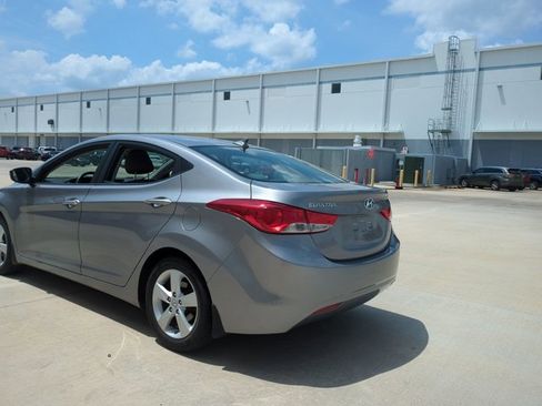 Used 2013 Hyundai Elantra GLS w/ Preferred Pkg FWD image 7