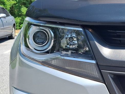 Used 2016 Chevrolet Colorado Z71 AWD/4WD image 9