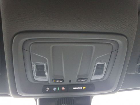 Used 2025 Chevrolet Silverado 2500 Custom w/ Custom Convenience Package image 18