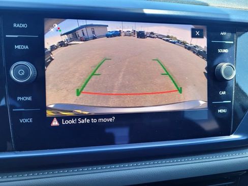 Used 2024 Volkswagen Taos SE FWD image 16
