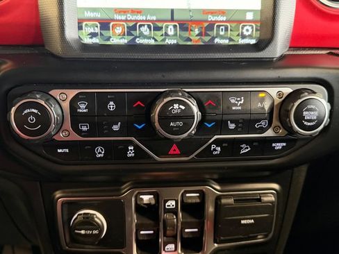 Used 2021 Jeep Wrangler Unlimited Rubicon AWD/4WD image 30