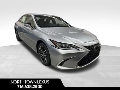 New 2025 Lexus ES 300h w/ Premium Package