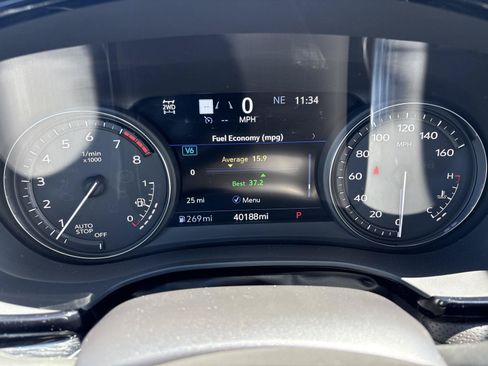 Used 2022 Cadillac XT5 Premium Luxury w/ Technology Package AWD/4WD image 16