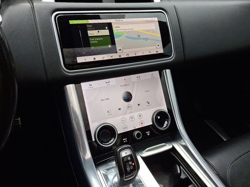 Used 2018 Land Rover Range Rover Sport SVR image 28