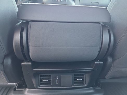 Used 2025 Chevrolet Silverado 1500 Custom Trail Boss image 14