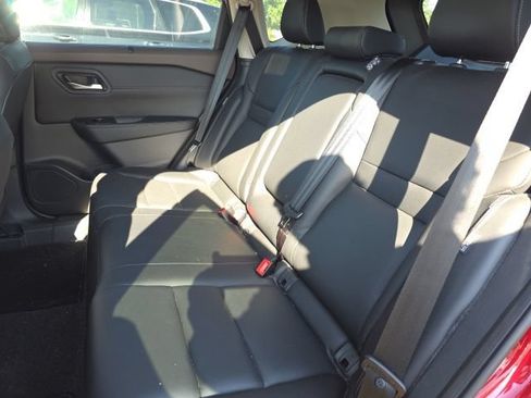Used 2023 Nissan Rogue SL w/ SL Premium Package FWD image 7