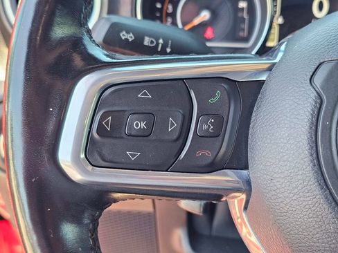 Used 2021 Jeep Wrangler Unlimited Sahara AWD/4WD image 21