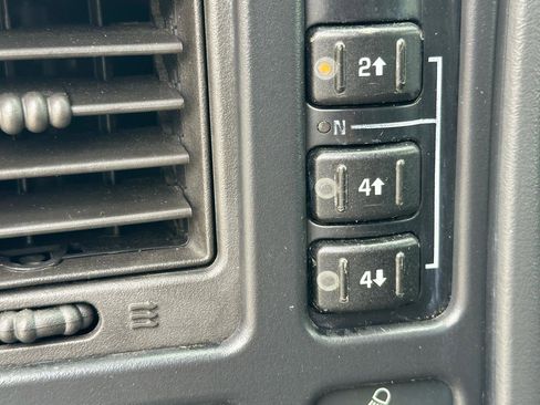 Used 2006 GMC Sierra 2500 SLE AWD/4WD image 23