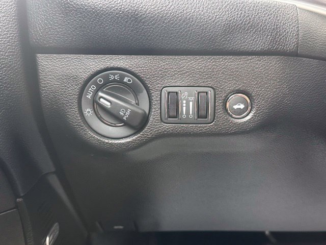 Used 2022 Dodge Challenger GT w/ Driver Convenience Group RWD image 20