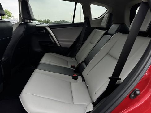 Used 2017 Toyota RAV4 Limited FWD image 28